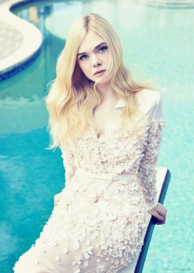 Happy birthday to Elle Fanning! 
