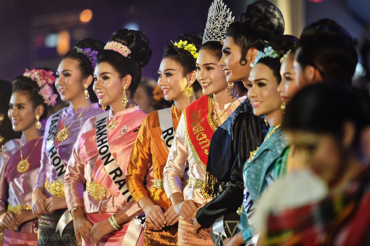 XHNews's tweet photo. Thailand begins to celebrate traditional New Year's festival, known as Songkran, which falls on April 13. Happy New Year, Thailand! https://t.co/QRx9limZRX