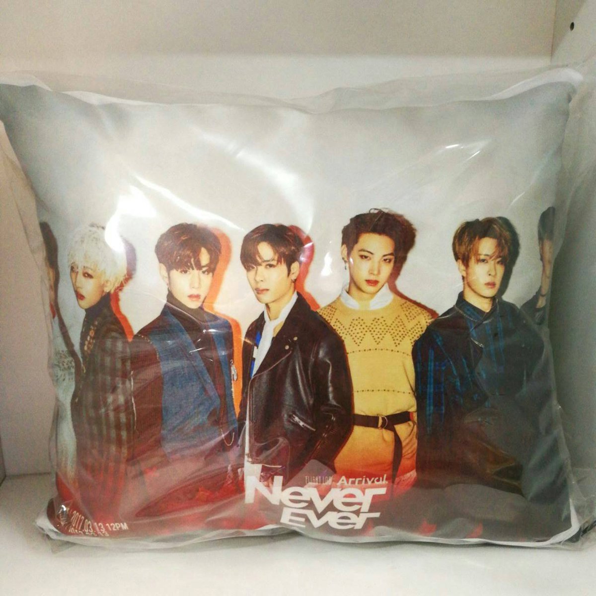 JD_SHOP's tweet photo. หมอนอิง got7/BTS/EXO  ราคา 370 บาท 
(รูปติดกันคือลายหน้า-หลัง) 60/80
#ตลาดนัดอากาเซ #ตลาดนัดรถไฟบังทัน https://t.co/xQWGATTQLY