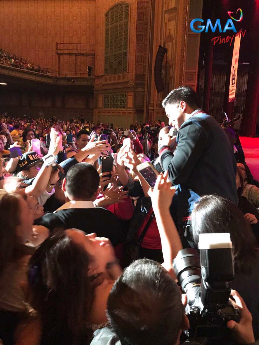 gmapinoytv's tweet photo. Mga #KapusoAbroad, say hello to the Pambansang Bae @aldenrichards02! Sana hindi pa nauubos ang oxygen sa venue! #GMAPinoyTV https://t.co/ibWuRiMmCs