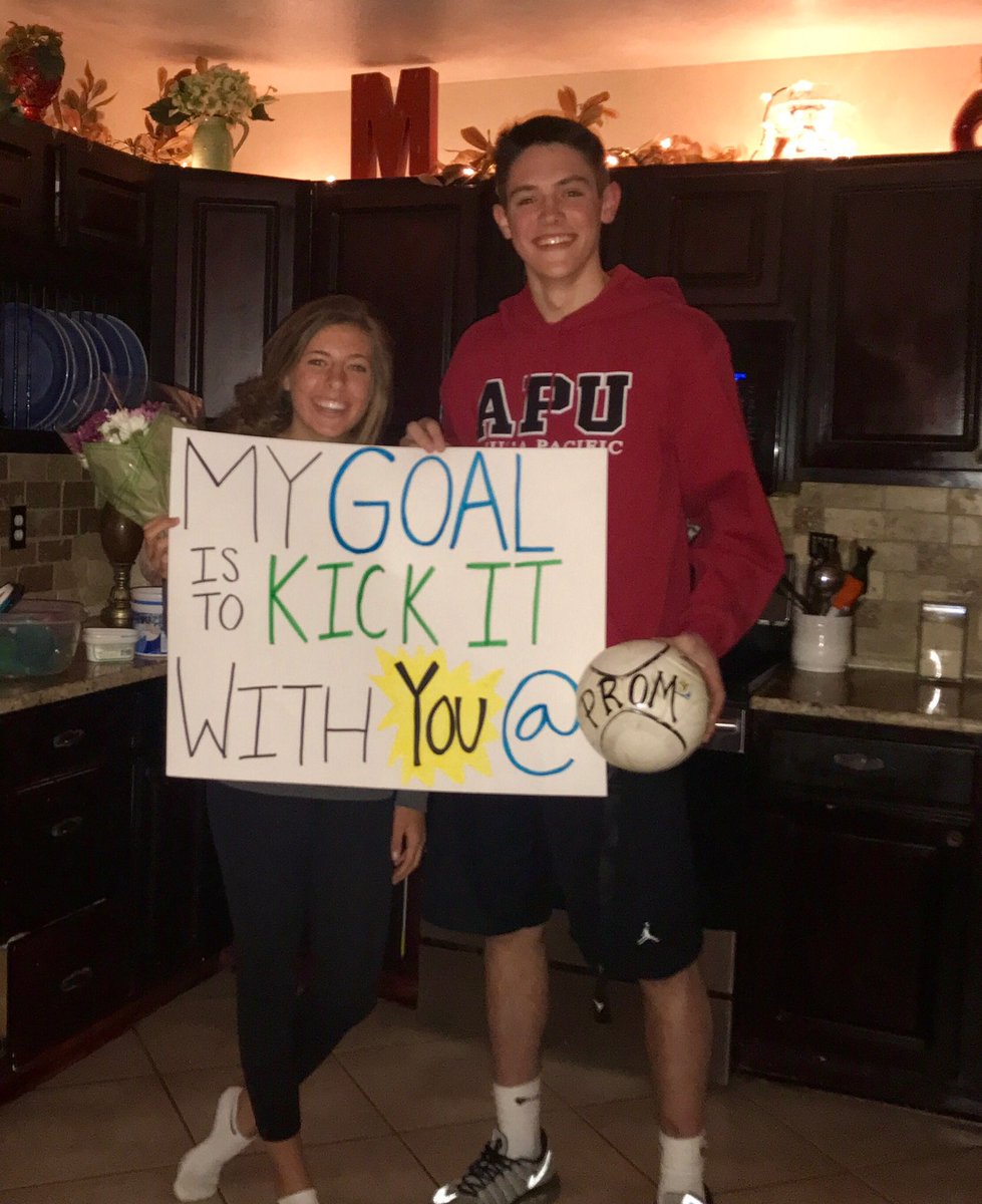 AnnaMaher47's tweet photo. let me know when you see a better glo up😉🎉 #pram https://t.co/G6tJZZBKEp