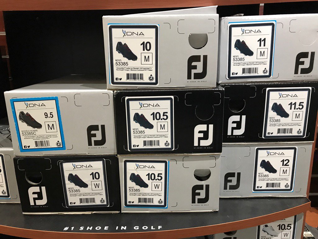 JGGprogolf's tweet photo. Can't believe @FootJoy would send identical shoes in different boxes. Hard to visually merchandise! https://t.co/zZ5yWJnP0p
