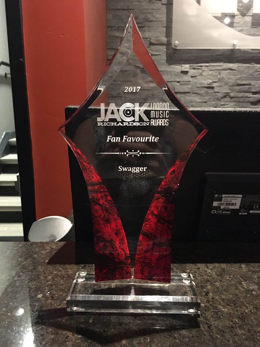 SwaggerMusicCDN's tweet photo. WHAT!?!?! FAN FAVOURITE! Thank you to everyone for your support! So honoured! #Swagger #FanFavourite
#JRLMA17 #JRLMW #LondonMusicWeek https://t.co/qTdoroK9mZ