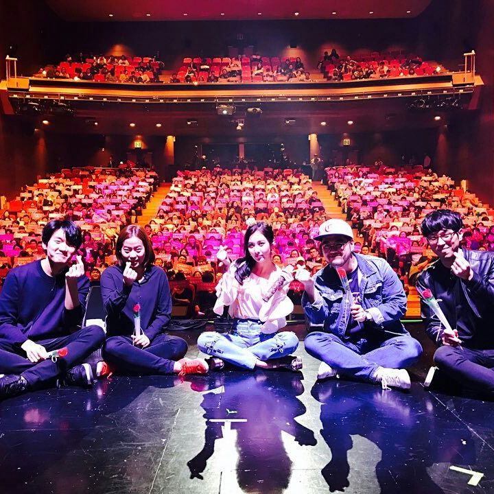 [PIC][24/25/26-02-2017]SeoHyun tổ chức Solo Concert "LOVE, STILL" trong chuối Series Concert - "THE AGIT" của SM Entertainment tại SM COEX  - Page 15 C9BhmqaVoAEAMZs