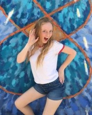 killerkatie02's tweet photo. My name is kat, I'm just a basic white girls that wants to be a meme https://t.co/fLHEtqMEVN