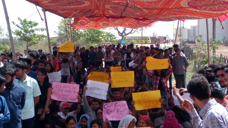 Voice_of_NUSRL's tweet photo. The Students United in their protest against corruption and maladministration.
@PMOIndia @timesofindia @TimesNow
#saveNUSRL #occupyNUSRL https://t.co/gvOX8WmvmF