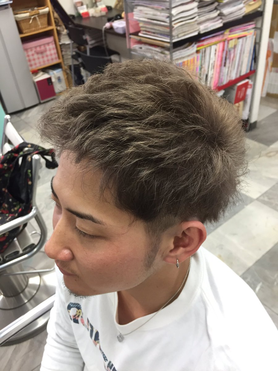 ストロベリーロックス 赤羽カラー専門店 本日のヘアカラー ホワイトブリーチからのアッシュベージュ メンズのハイトーンカラーはカッコ良さを重視 カットもしてさっぱり春仕様 次会った時は男同志の盃だぜ 無事を祈ってまた来店待ってる ストロベリーロックス 赤羽カラー専門店 本日のヘアカラー ホワイトブリーチからのアッシュベージュ メンズのハイトーンカラーはカッコ良さを重視 カットもしてさっぱり春仕様 次会った時は男同志の盃だぜ 無事を祈ってまた来店待ってる