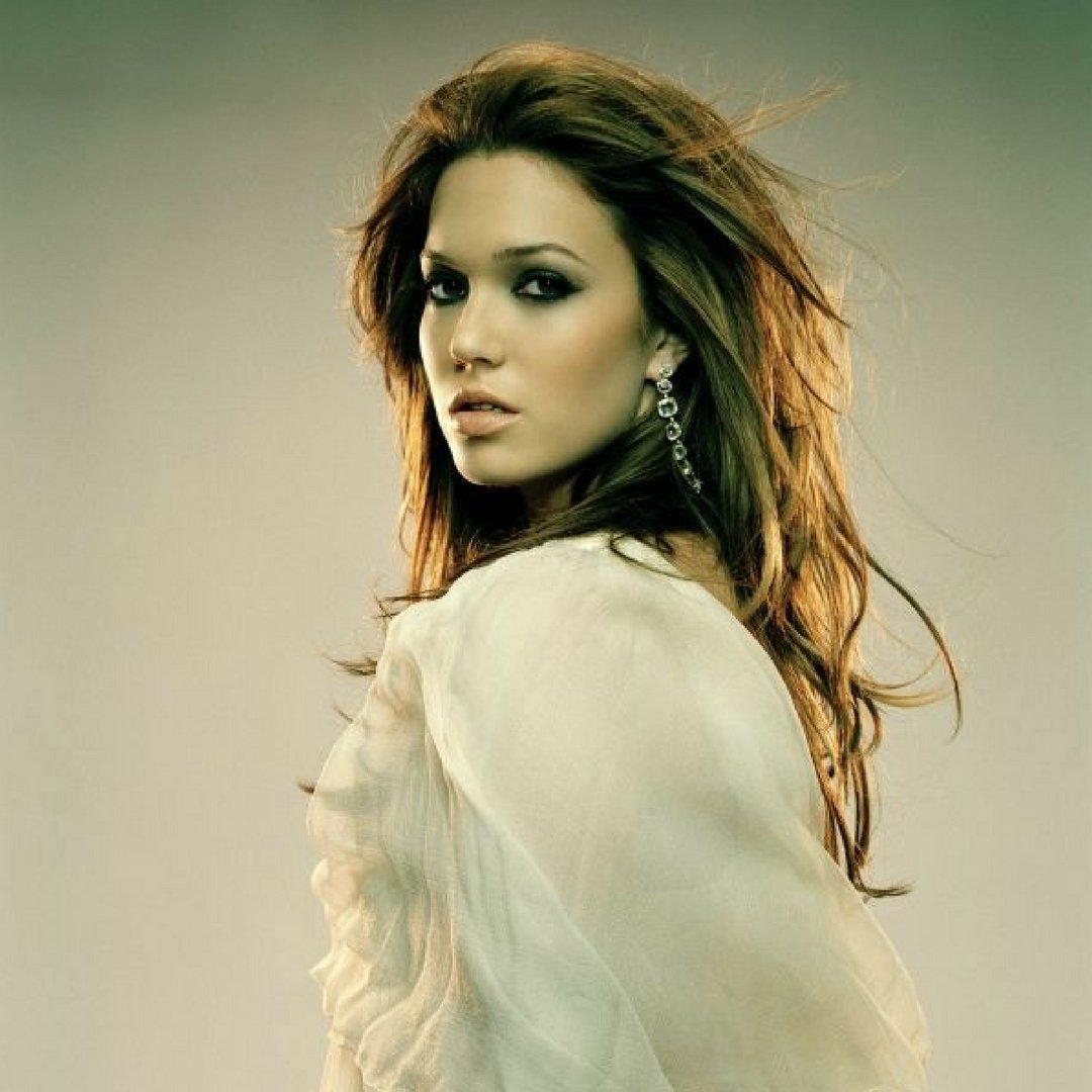 FabAlley Wishes Mandy Moore A Very Happy Birthday! 