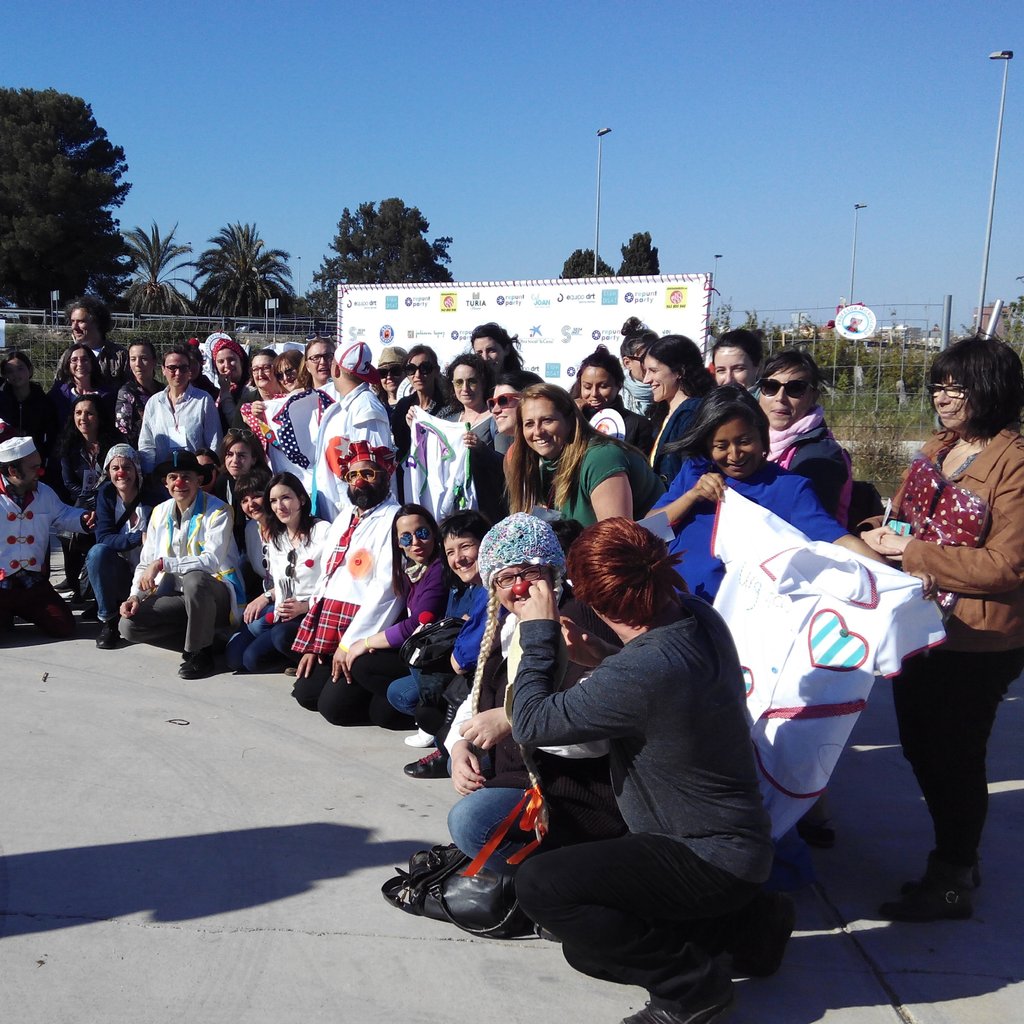 espaiDISAT's tweet photo. #Findefiestadenarices #estrenandobatas de @payasospital #4repuntpary #repuntdenarices https://t.co/FwKfT5fO6u