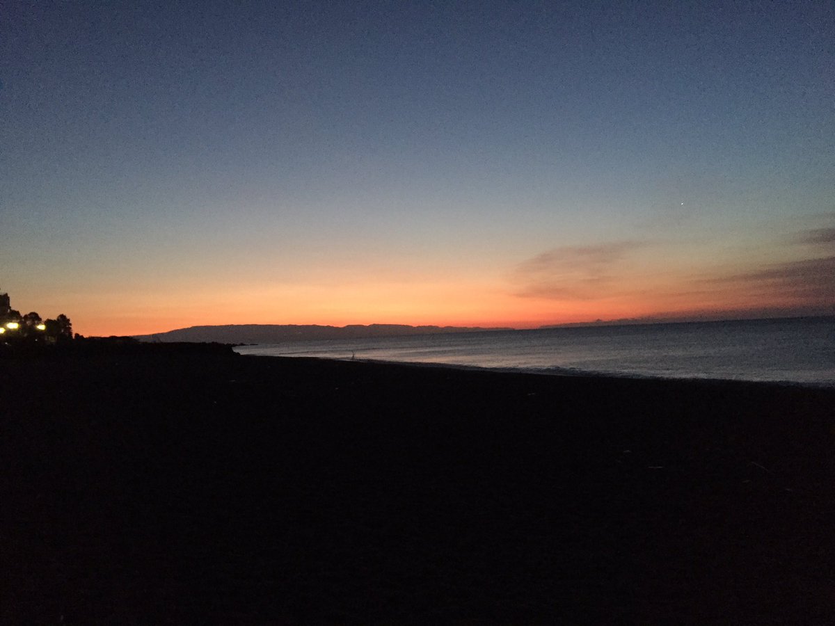 bbsgeography's tweet photo. A fantastic sunrise! Worth the 5am wake up call. #bbssicily #geography #italy #bbsontour #nstgeography @PjRowen #italia #vulcano #lipari https://t.co/jVv9k72LLK