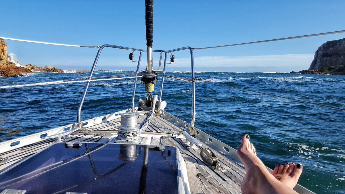 Enjoying the warm weather at the moment while sailing #gardenroute #knysna <a href="/ExclusivGetaway/">Exclusive Getaways</a> <a href="/travelopulent/">Patrycja Oosthuizen</a> <a href="/ShotLeft/">Sho't Left</a> #wowSouthAfrica