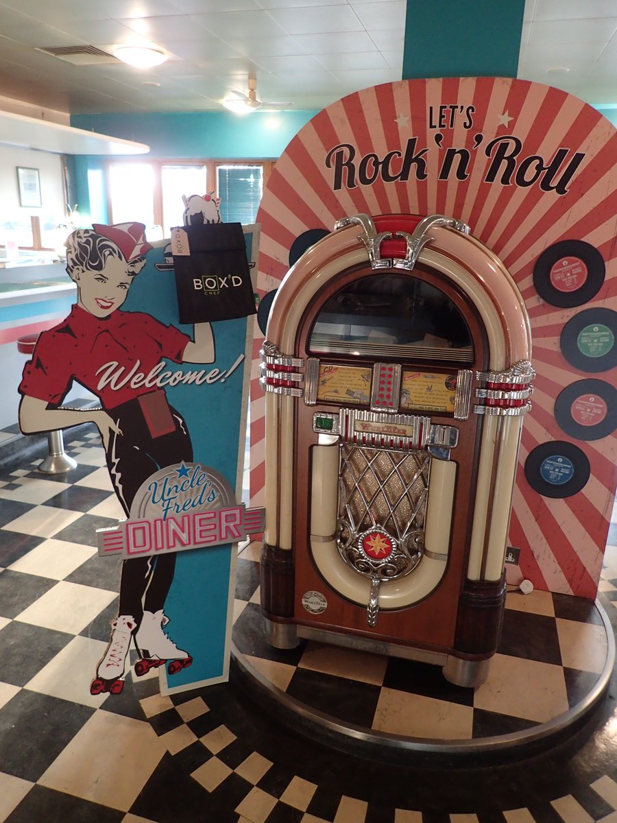 boxdchef's tweet photo. JUKEBOX'D @TheBodyShopUK @unclefredsdine1
Come on in and fill up - BOX'D CHEF launches on Tuesday 11th April @elioruk @Elior_Group #boxdchef https://t.co/HyutSuNIDp