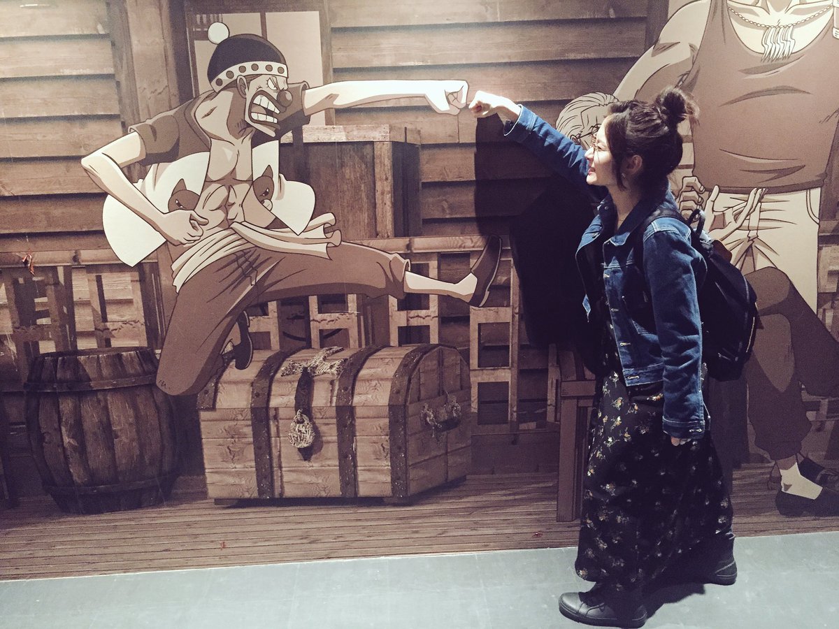 芹澤りな Twitterissa 昨日は 東京ワンピースタワー にいってきたのだᕙ ๑ ਊ ᕗ 海軍大将 笑 足がとどいてない 笑 腕もひっし 笑 股関節が硬い 笑 クザン上向きすぎた 笑 若い バギー とパンチ Onepiece 黄猿 赤犬 青雉 三大将 東京