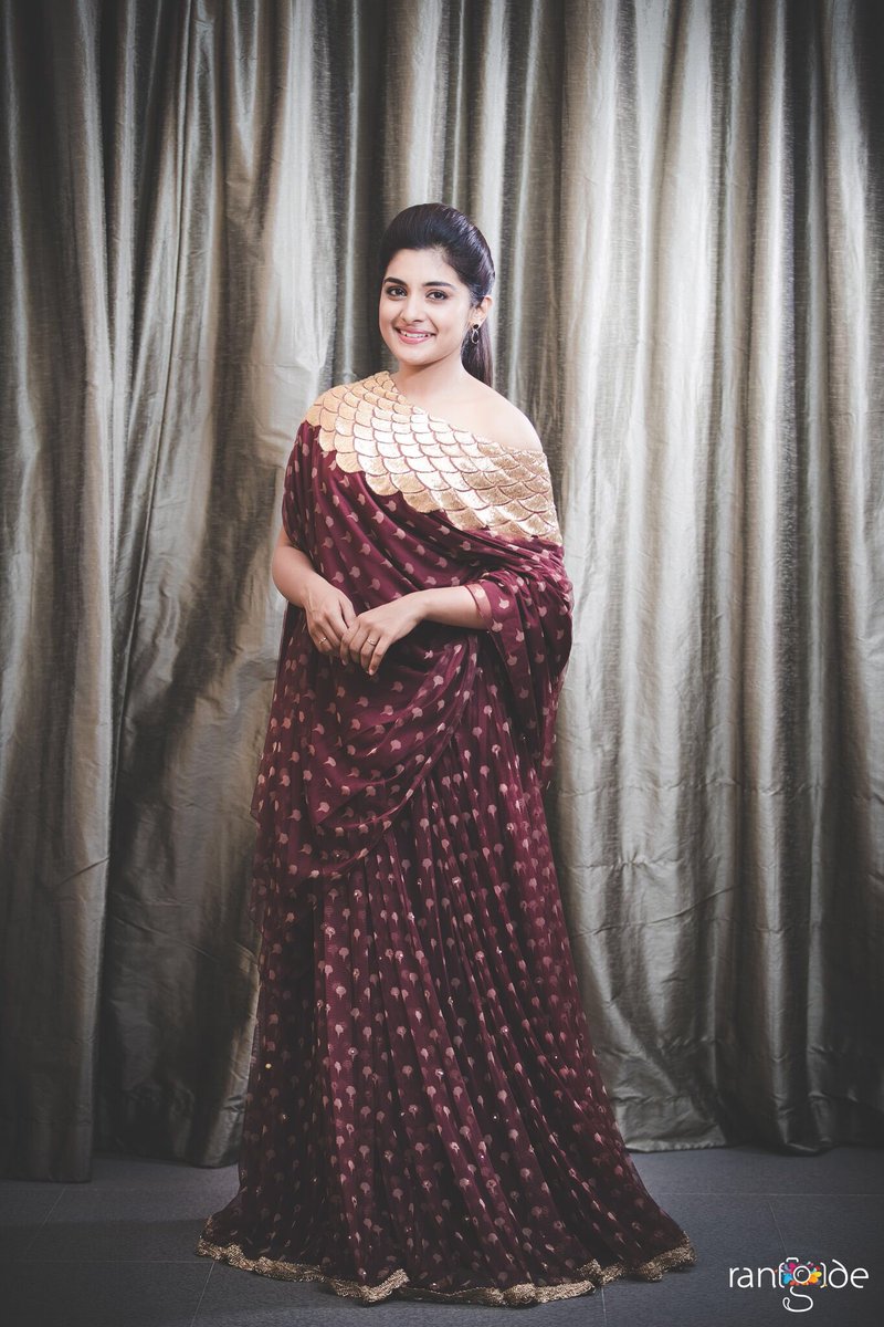 team_nivetha's tweet photo. Stunning Beauty @i_nivethathomas 😘😍😘 https://t.co/R05LDUhrSe