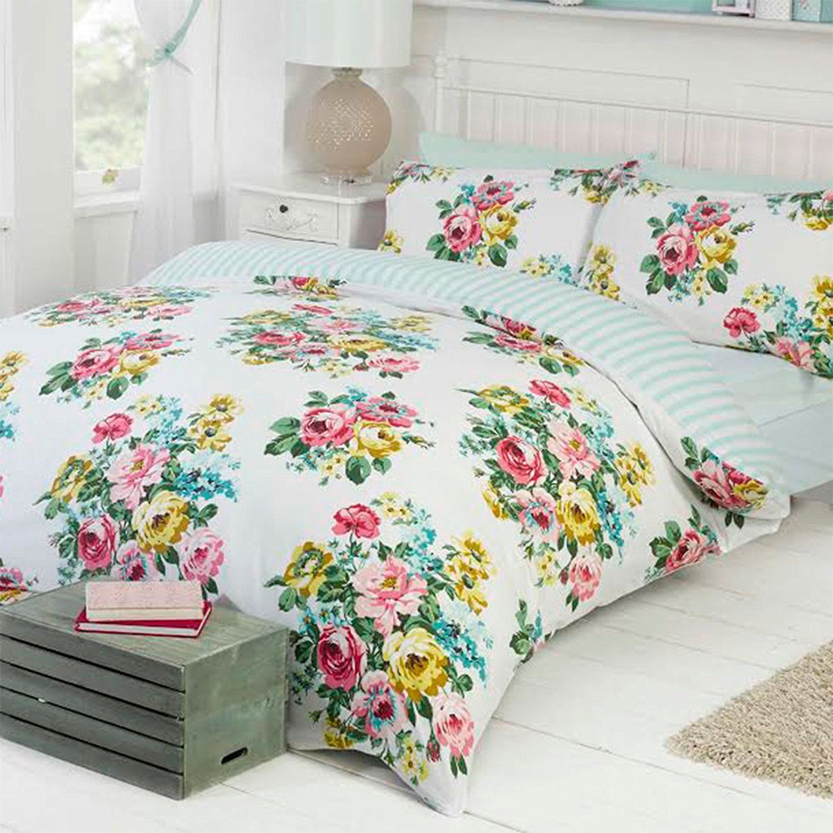 #competition time! Add a touch of spring to your bedroom with this bed set! Just RT + F + reply w your size for a chance to #win! #giveaway
