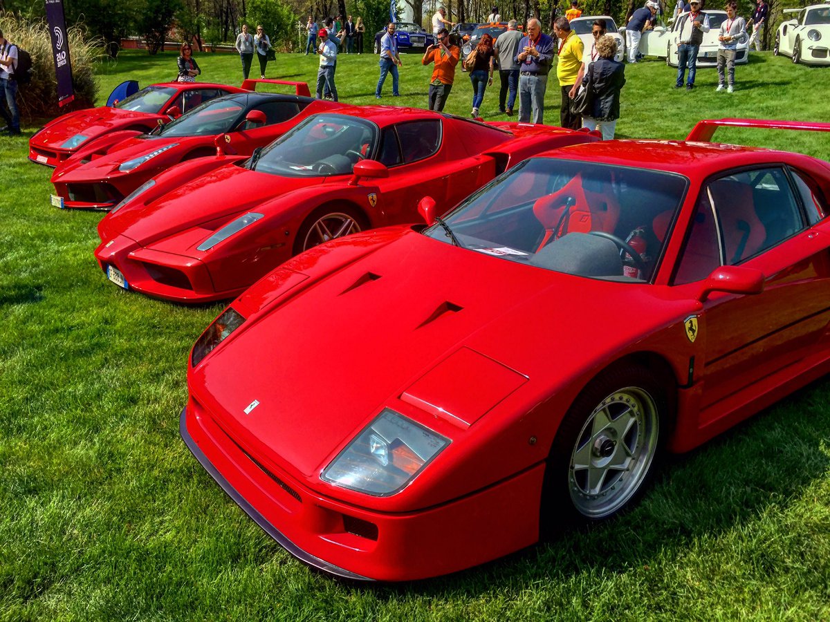 #CarsandCoffee #c&amp;c #ferrari #legacy #petrolhead #carporn #F40 #LaFerrari #EnzoFerrari