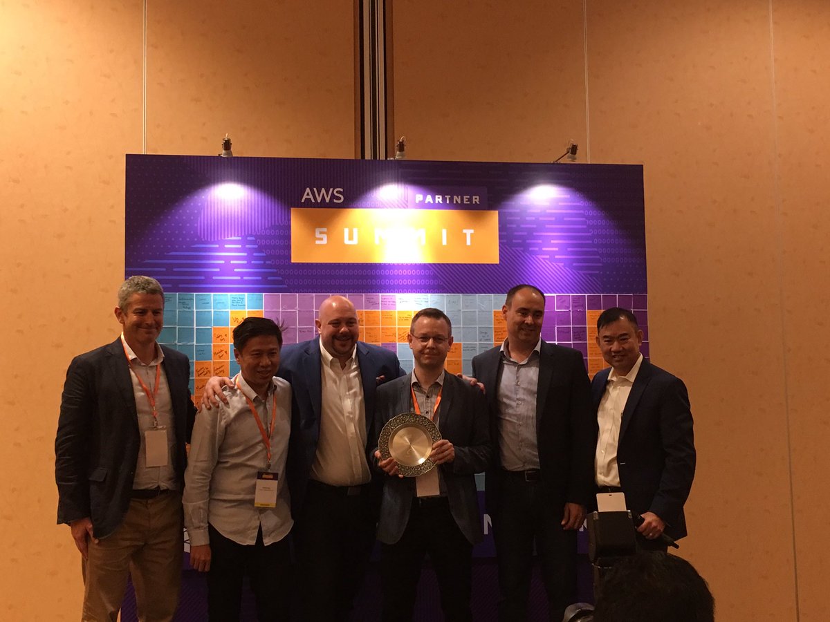 AWS Partner Network tweet media