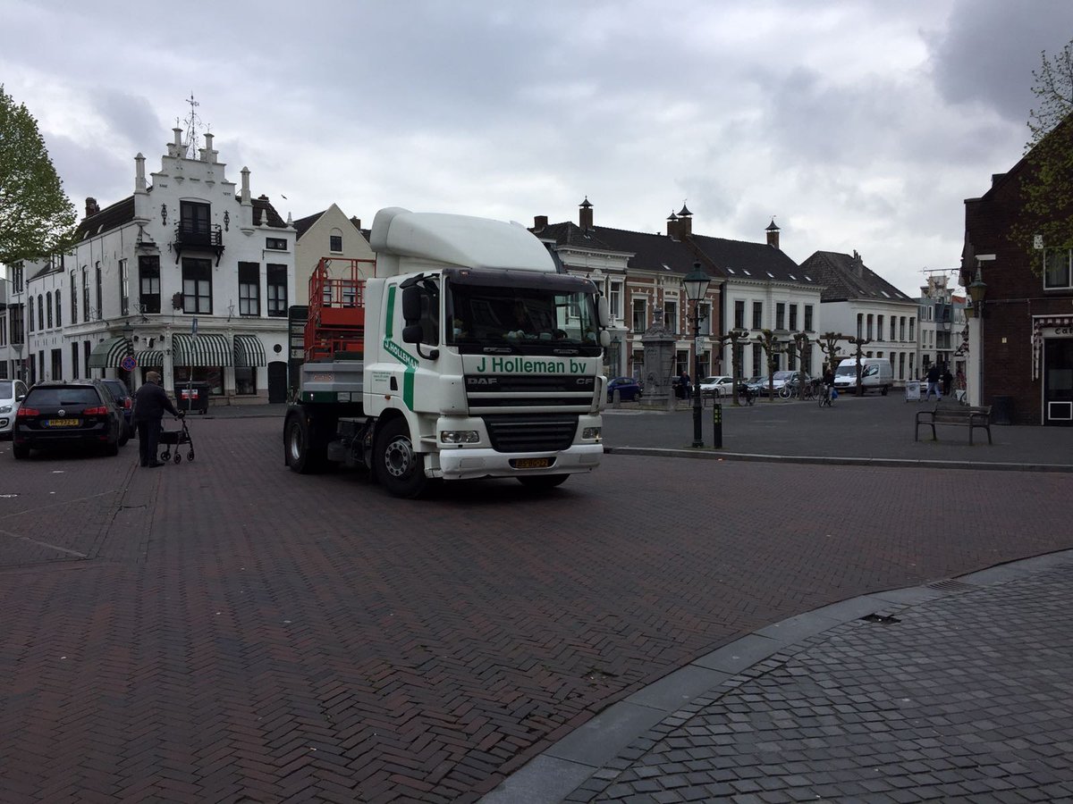 RinivdLinden's tweet photo. #coöperatiefonds #blindwalls #aandeelinelkaar @Fransvanveen2 is begonnen https://t.co/14DNpswTnZ