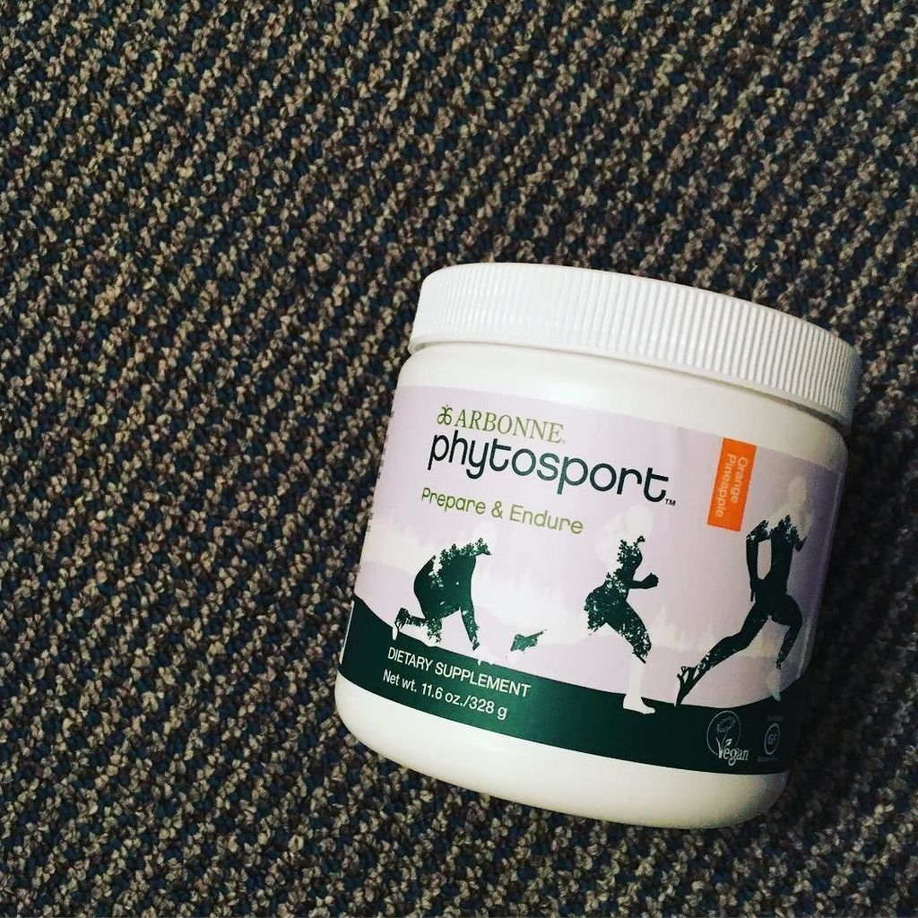 fitbritwhit's tweet photo. Started this morning with 8oz of pre-workout. I rotate back and forth between @arbonne and @bpi_sports. I love bot… https://t.co/eFv2H8Vqvp https://t.co/kEjAmYMwYN
