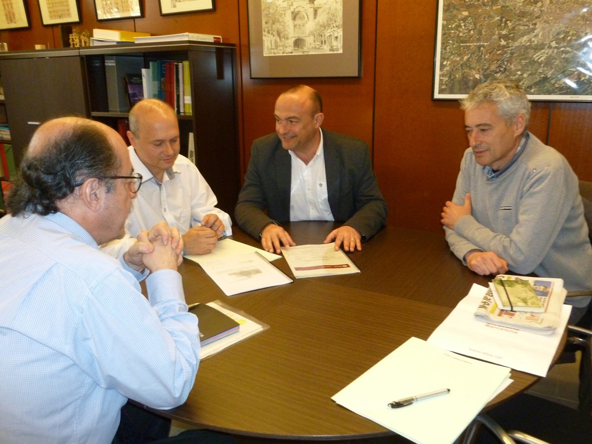 Acord amb <a href="/elmasnou_cat/">Ajuntament del Masnou</a> per a la construcció d'una rotonda a la cruïlla de la BP-5002 i el carrer de Rosa Sensat bit.ly/2oX110j