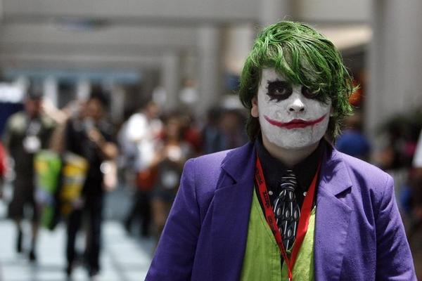JaOceanKR's tweet photo. Comic Con in Dubai attracts cosplay, artists 
코믹콘이 두바이에서 열렸습니다. 수많은 코스플레이와 아티스트들이 참여했습니다. #코믹콘 #두바이 #코스플레이 
https://t.co/fG71SNdWEj https://t.co/7vg0xzjPok