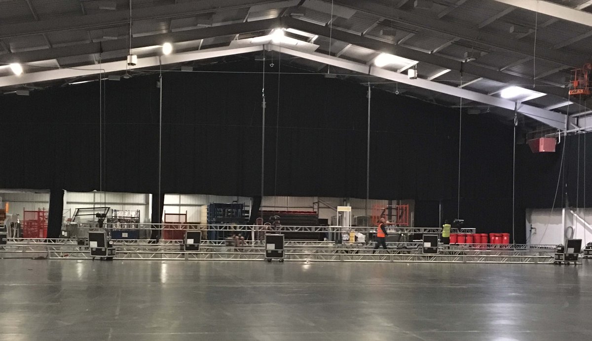 StagecraftUK's tweet photo. I'm not sure our riggers are masters of the split lift but they do know how to install truss! @BCACheer_Dance #eventprofs https://t.co/JHGz5umxgD