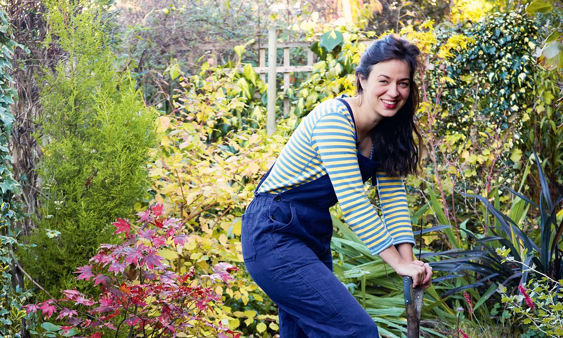 Let the #gardening pros tell you how to get the biggest bloom for your buck this #spring! bit.ly/2ohOi7h 🌸