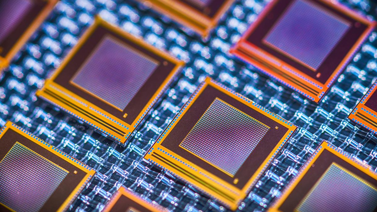 MoleResLtd's tweet image. Computers are optimized for nanosecond and millisecond scales, but that&apos;s not good enough anymore. #microsecond motherboard.vice.com/en_us/article/…