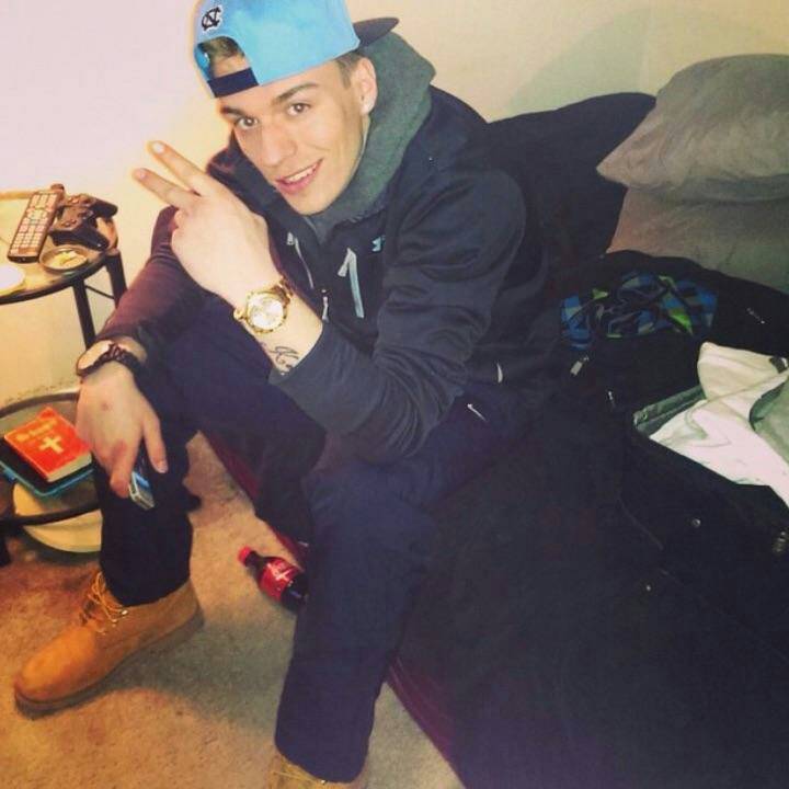 AvonSalesRepKey's tweet image. 🙌 YASSS It's time for a great show MattyBoy👑W.L.F:#FeatureMe #CoinDr
liveme.com/media/play/?vi…