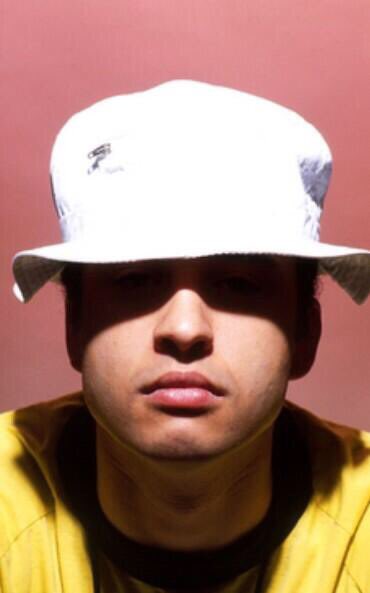 reni hat stone roses
