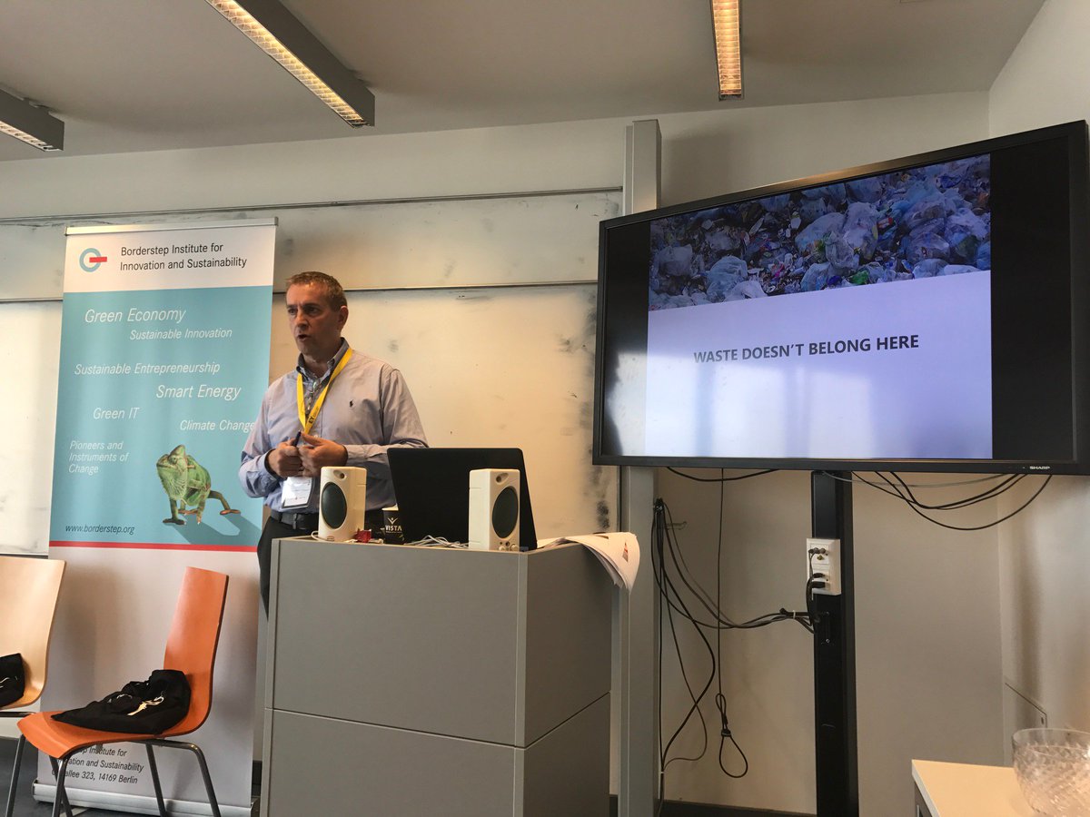 GreenAlleyAward's tweet photo. Thanks for having our coach Jürgen Fuchs at Startup Camp Berlin #SCB17! #circulareconomy #GreenAlleyAward https://t.co/WKkvigZXHl