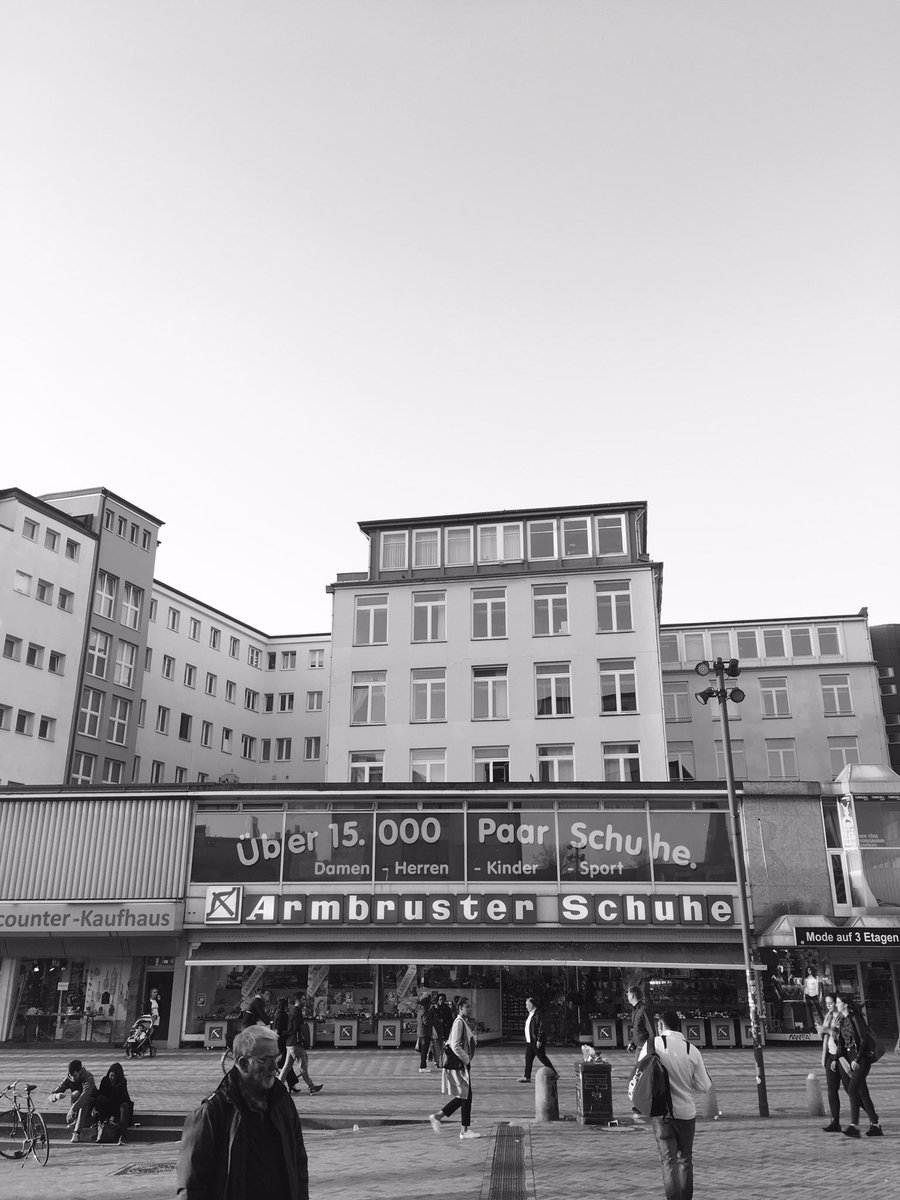 maxmilesmusic's tweet photo. Schuhe Schuhe Schuhe https://t.co/p7bfJlGa7I