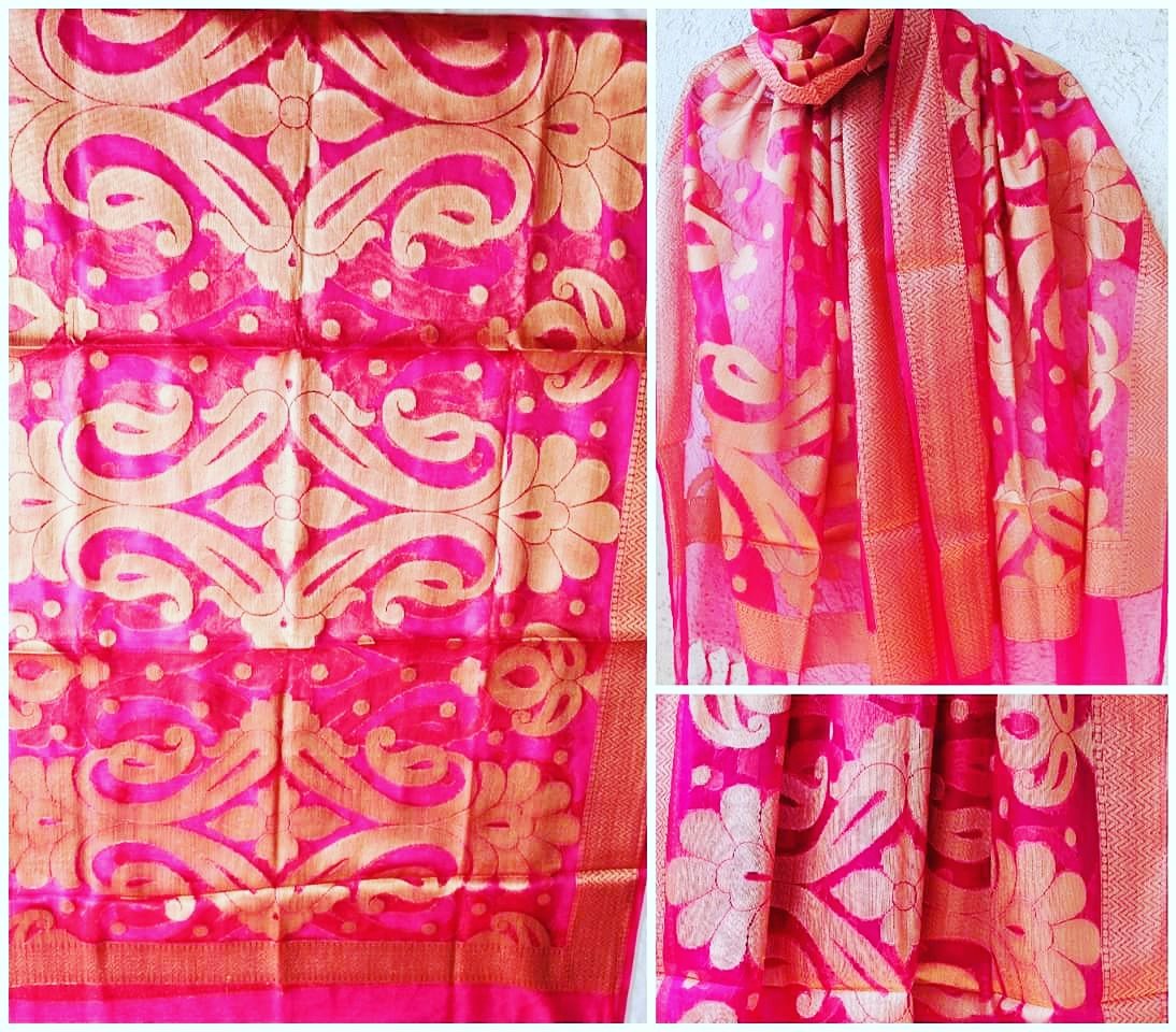 craftyhands4u's tweet photo. #ethnic #traditional #indian #weaves #dupattas #benarasi #banarasi #brocade  #zari #jaal
New in store -  Zari 'jaal' dupattas from Benaras! https://t.co/UdikdHw0it
