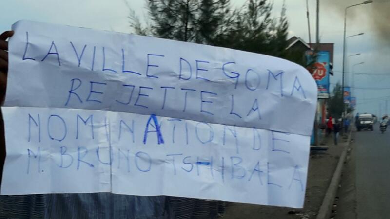 FrancisTshipeng's tweet photo. En voulant saboter l'accord du 31 déc, #kabila scie l'arbre sur lequel il est assi,#Goma en ébullition ce matin. https://t.co/mz8tsEMtaQ