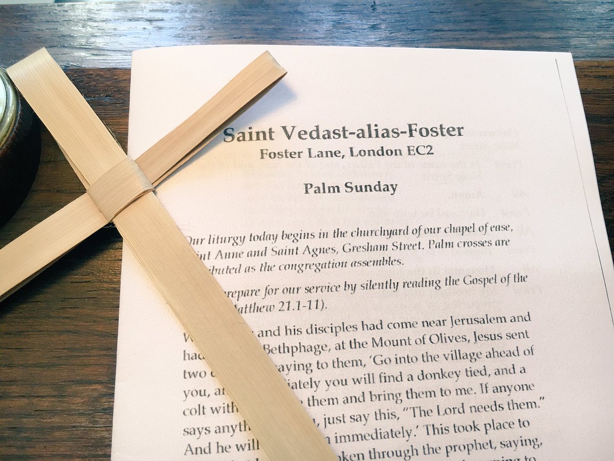 We hope everyone had a blessed Palm Sunday! Here are our Holy Week service listings: facebook.com/stvedast/posts…