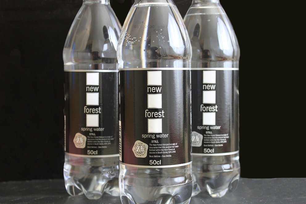 farmerschoiceuk's tweet image. It has been a hot weekend, make sure you stay hydrated bit.ly/2ohSJxo #drinkmorewater @NewForestSpring  @HampshireFare