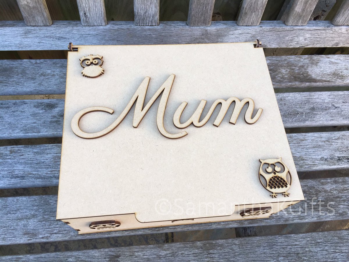 SamanthaKgifts's tweet image. And this was the box for my mum 😊 She loves crafting, so hers was in MDF so she could decorate it herself. #mum #mdfbox #owls