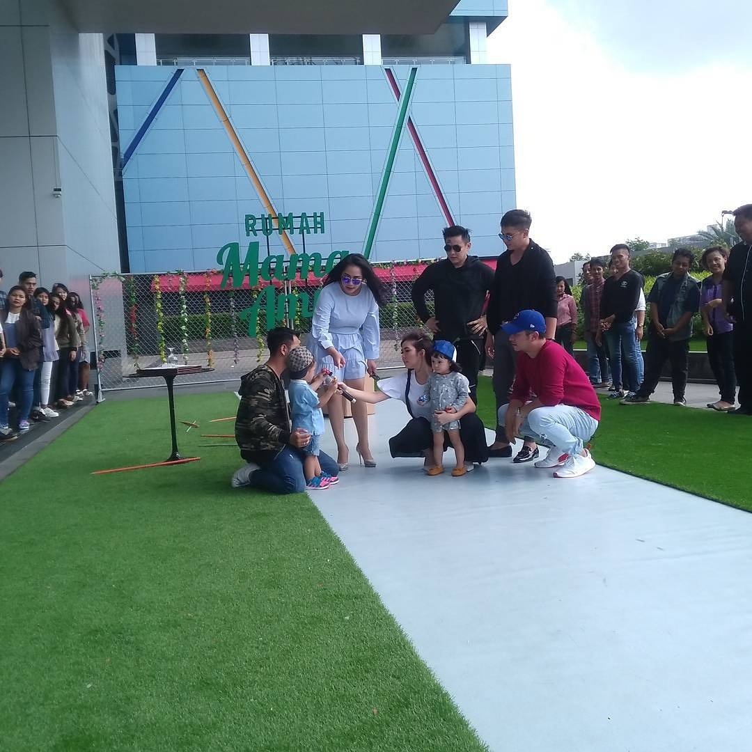 Damay_Ria1's tweet photo. @MamaAmy_MNCTV Special Papa-Papa ganteng @dhikacungkring @RaffiAhmadLagi @gadiiing @gisel_la 📺📷 https://t.co/pttaIJPRal