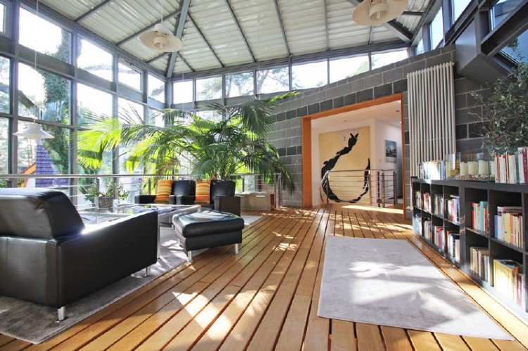 Architektonisches Highlight in traumhafter Lage am Wald ow.ly/BzbW30aHji0 #Berlin #Müggelheim #Immobilien