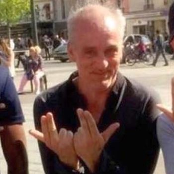 homerlanfrit's tweet photo. 🚨Breaking : @PhilippePoutou évincé de la campagne présidentielle après avoir publiquement affiché son soutien à #Jul

#RadicalisationExpress https://t.co/Uo2WwM8fDd