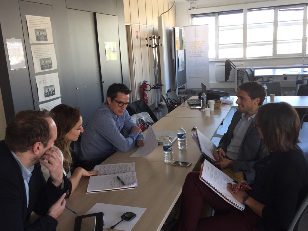 DENTRURH's tweet photo. Matinée de lancement du DRM en région EST ; exercice autour de l'identification du besoin du client (les mentorés) ! https://t.co/dutzfYwvAi