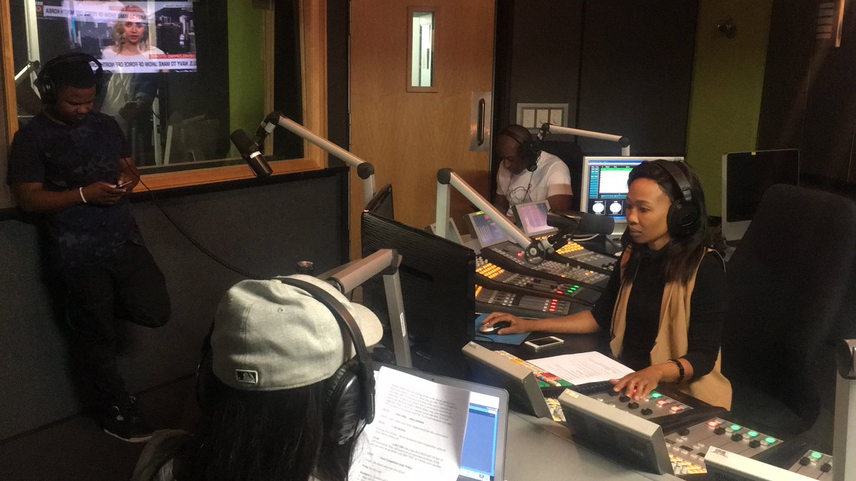 METROFMSA's tweet photo. @METROFMSA #askaman #Thebridge Our 1st Ask a Man https://t.co/MbnD54mgrc