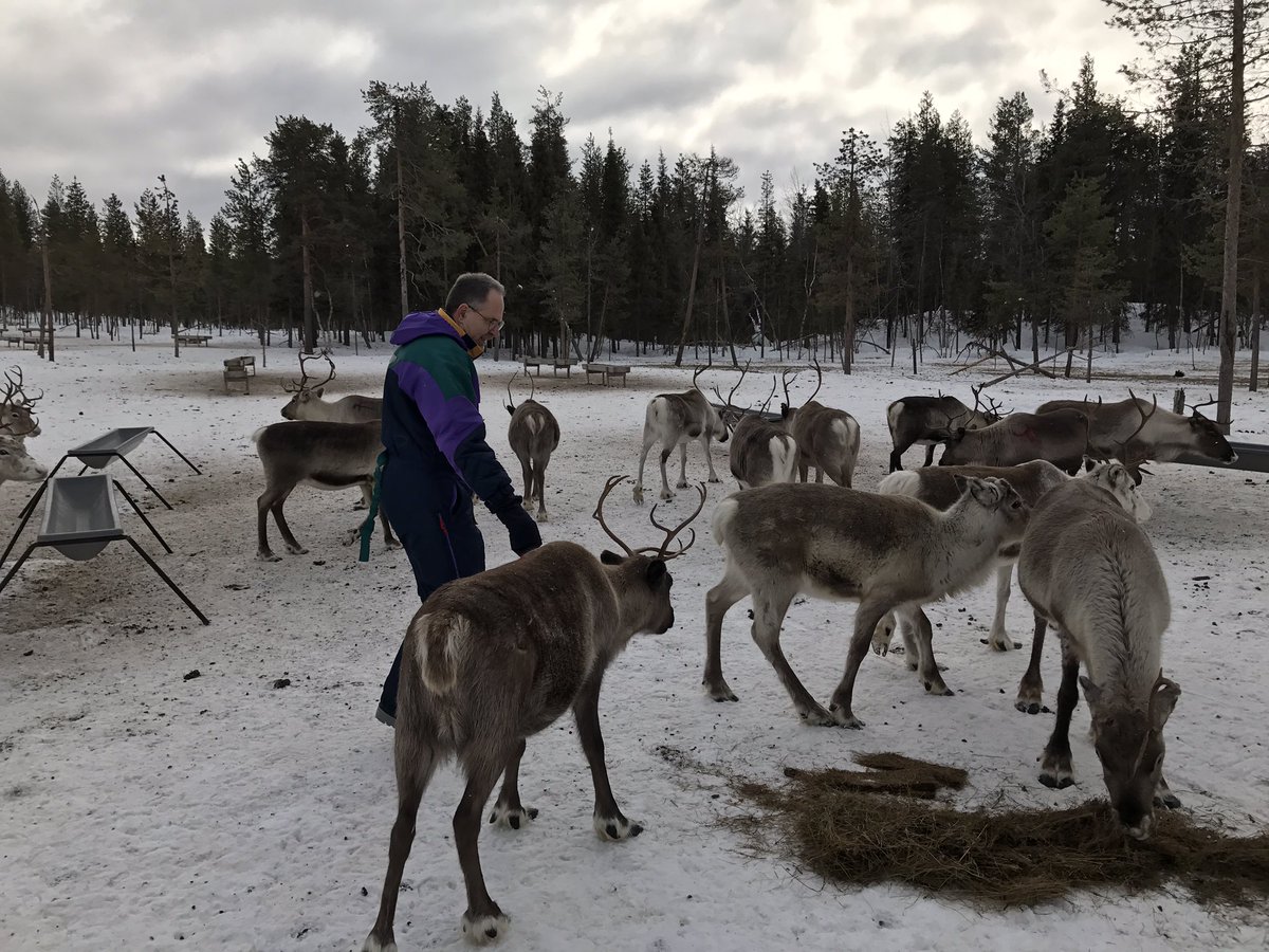 Samedialog om renar och klimatförändringar facebook.com/kaj.embren/pos… <a href="/svtvetenskap/">SVT Vetenskap</a> <a href="/laplandvlm/">Lapland Vuollerim</a> @NiklasNrdstrm <a href="/CrowdWeek/">Crowdsourcing Week</a> <a href="/ThomasNorrby/">Thomas Norrby</a>