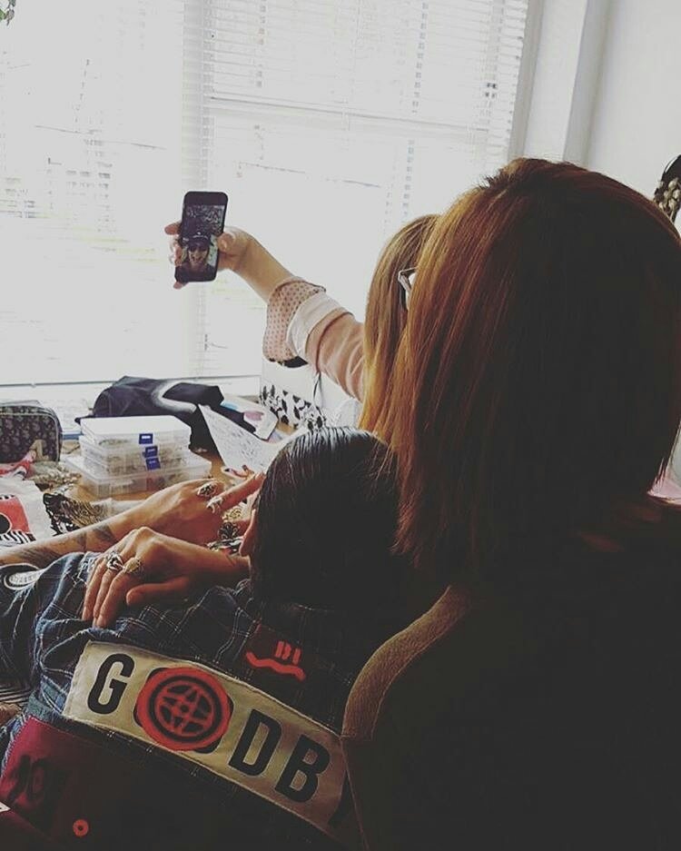 vero3168's tweet photo. Kate, Amanda & Natalie FaceTimed @daniellecormack because they missed her โค๏ธ๐บ๐น๐
#btgp #katejenko #daniellecormack #lickauckland https://t.co/uXmSB7C5zQ