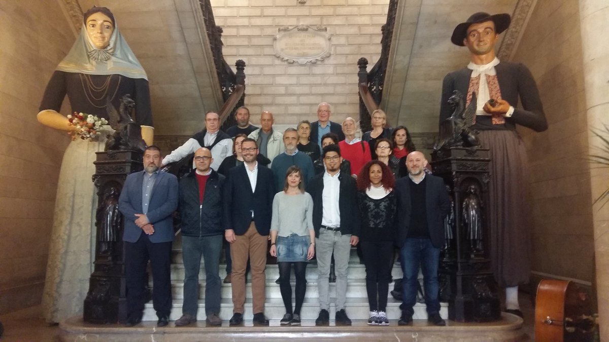 GoverndelaGent's tweet photo. Volem ser una ciutat d'acollida x a les persones refugiades i avui ens reafirmam en el nostre compromís #joacull https://t.co/ACzJSrI3ho
