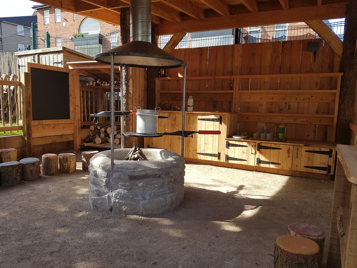 Simon Jackman (@simongreenplay) on Twitter photo Our new beautiful #earlyyears #outdoorcooking area. #alfresco for the under 5s. <a href="/earlyyearsontap/">Early Years News</a> #kidsfood #bbq Our new beautiful #earlyyears #outdoorcooking area. #alfresco for the under 5s. <a href="/earlyyearsontap/">Early Years News</a> #kidsfood #bbq