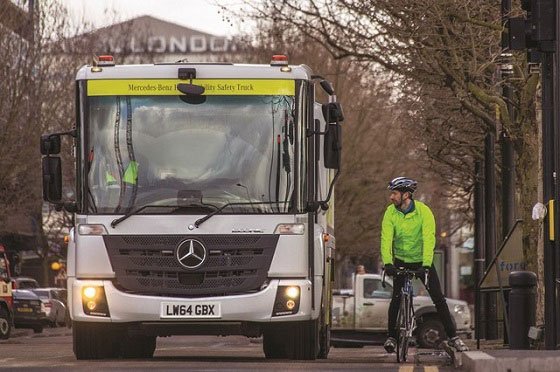 London_Cycling's tweet photo. The Mayor plans to introduce a new "direct vision" standard for lorries. Support safer lorries here: https://t.co/mg4lYEqct5 https://t.co/MPCZfAnlUR