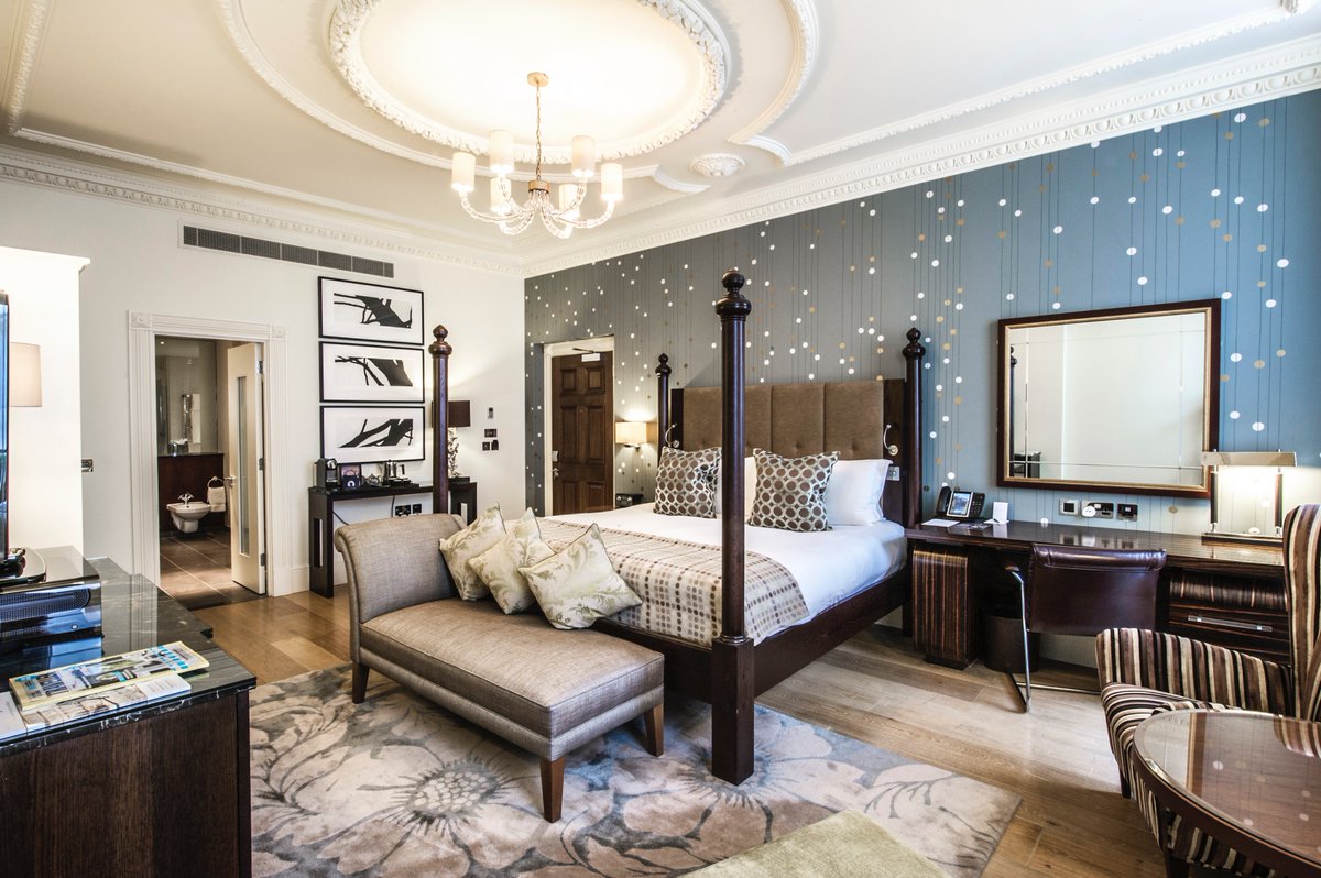 Garry_MODO's tweet photo. Take a look at this beautiful room at @thearchlondon Hotel. Luxury overnight stays and beautiful comforting rooms.  #archhotel #london 😍 https://t.co/Dk6K2gW4n9