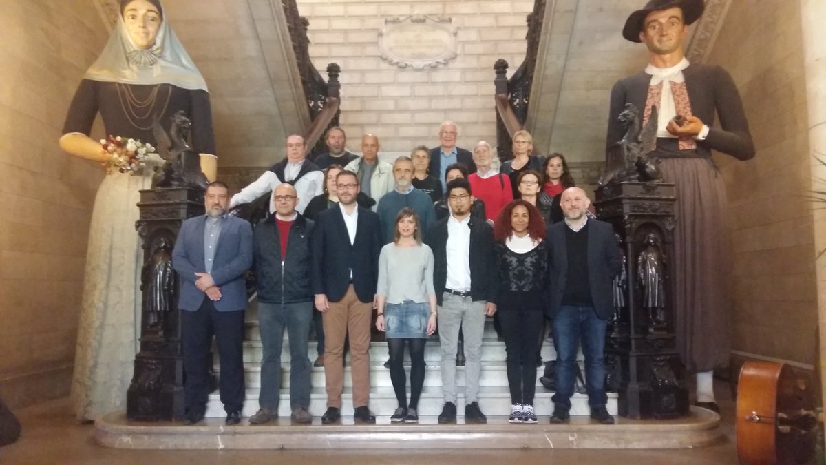 hila's tweet photo. No podem donar l'esquena al sentiment de solidaritat de la ciutadania pq som una ciutat compromesa, volem ser una ciutat d'acollida #joacull https://t.co/l5FfVd6Zyn