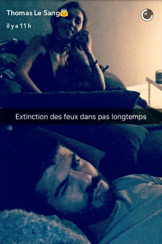 thomaslesanges9's tweet photo. #PHOTOS : @TomLMSA hier sur Snapchat en compagnie de sa chérie.👻👌 #LesAnges9 https://t.co/anNCytvQKH